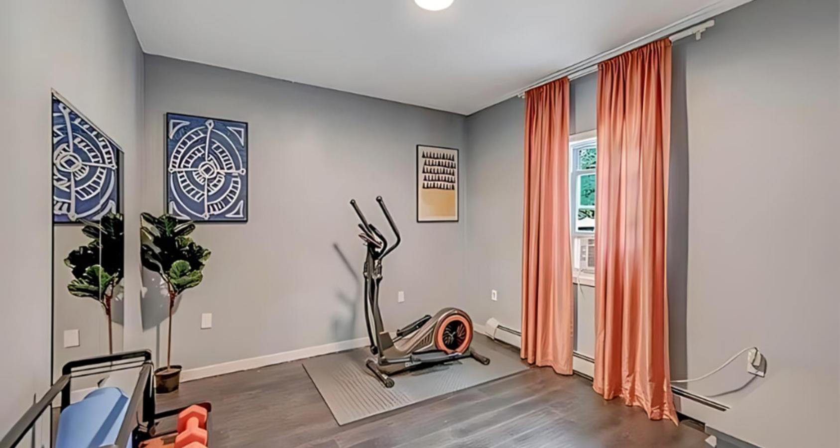 Peaceful Pocono Home With Hot Tub, Gym, & Office Long Pond ภายนอก รูปภาพ
