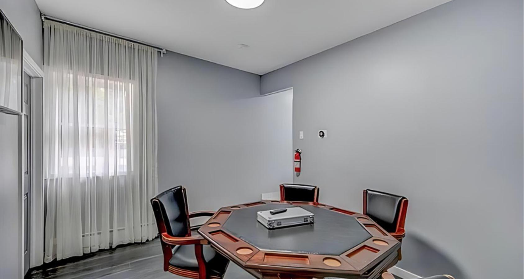 Peaceful Pocono Home With Hot Tub, Gym, & Office Long Pond ภายนอก รูปภาพ