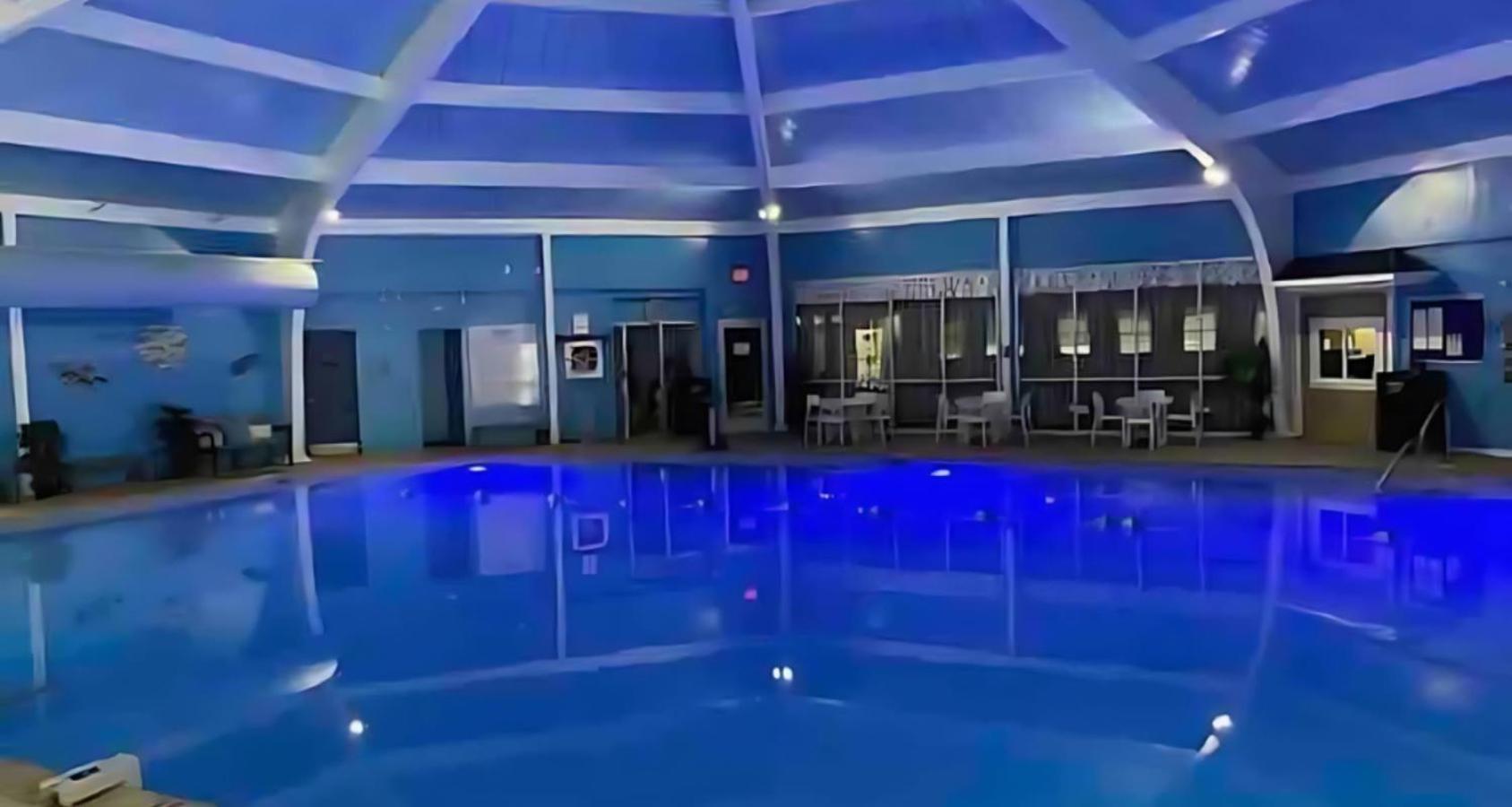 Peaceful Pocono Home With Hot Tub, Gym, & Office Long Pond ภายนอก รูปภาพ