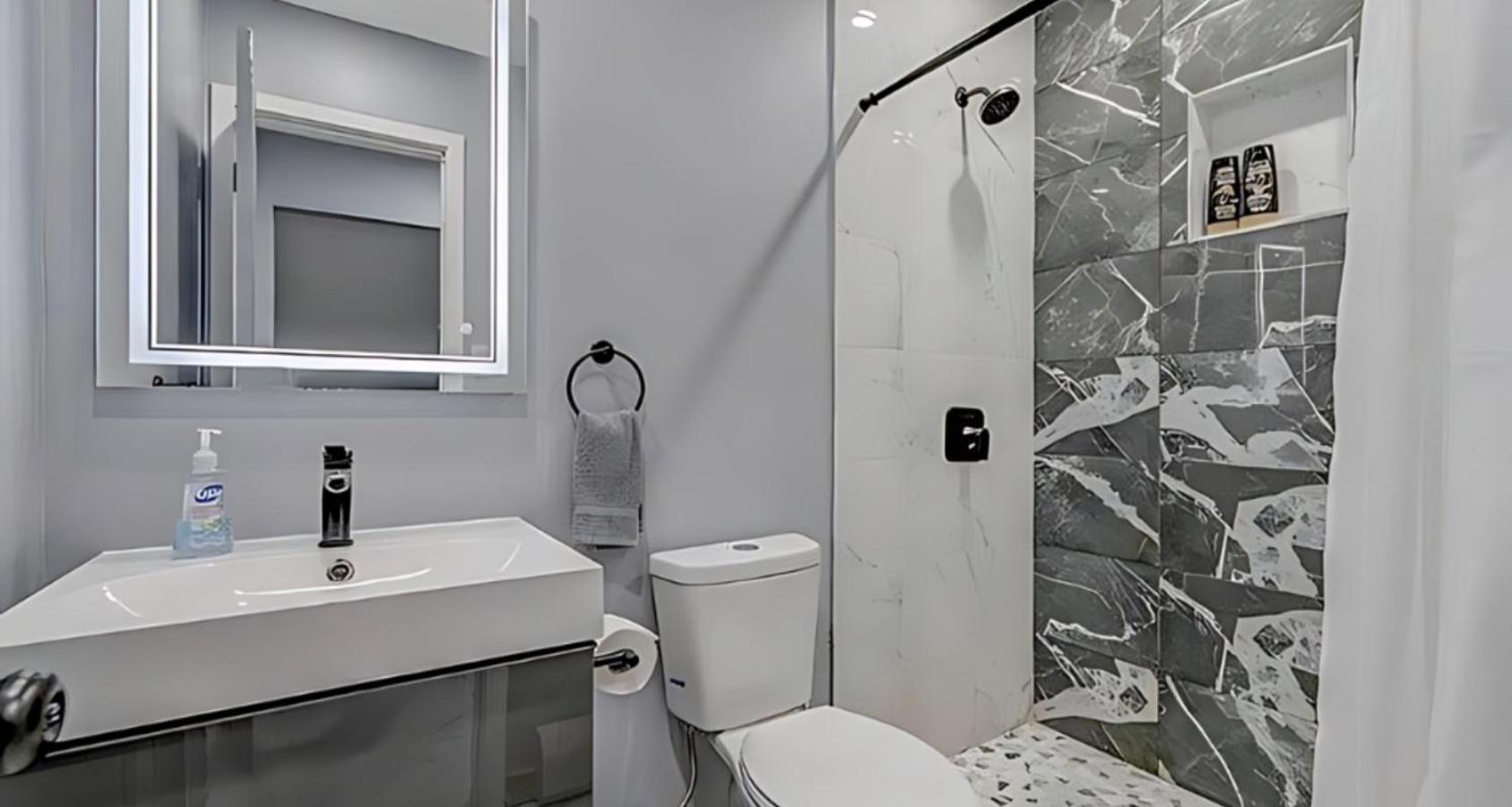 Peaceful Pocono Home With Hot Tub, Gym, & Office Long Pond ภายนอก รูปภาพ